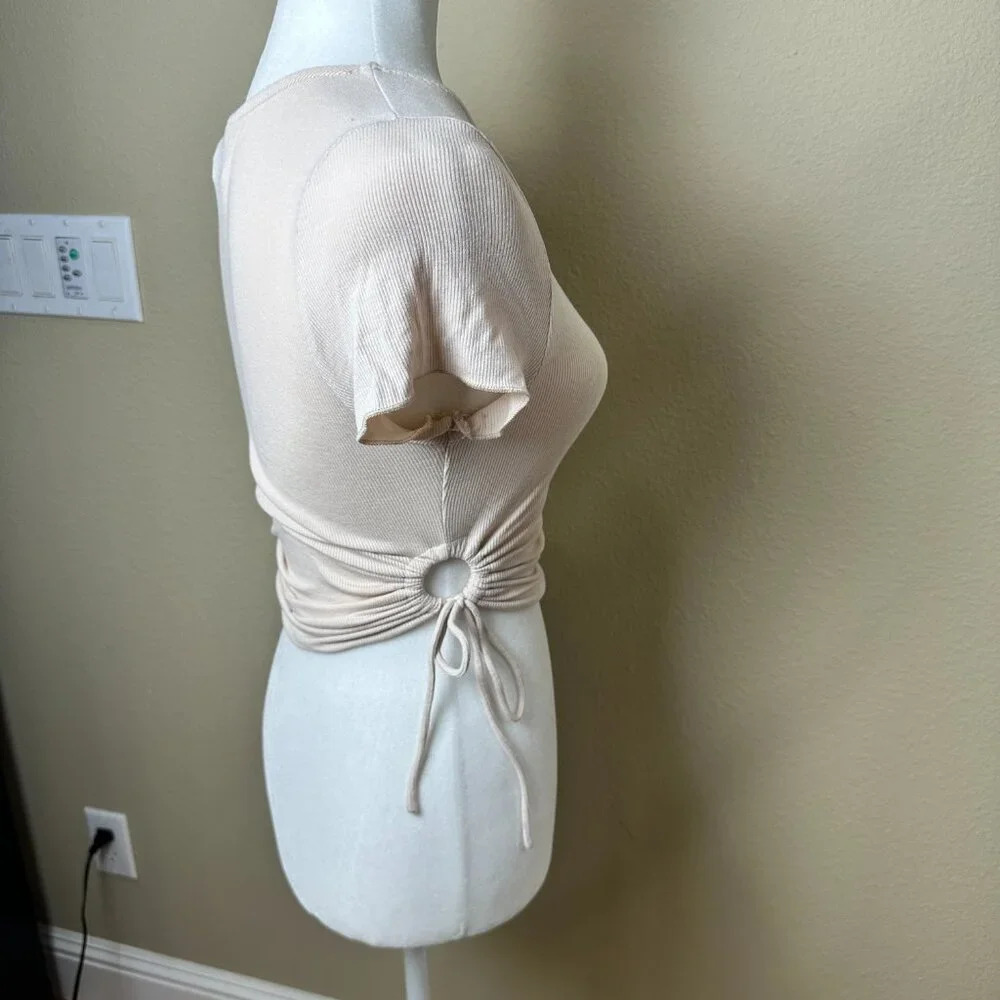 PRINCESS POLLY Crop Tie Side Ruched Ribbed T Shirt - 6 - Picture 7 of 7